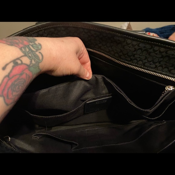 this is a great condition coach diaper bag